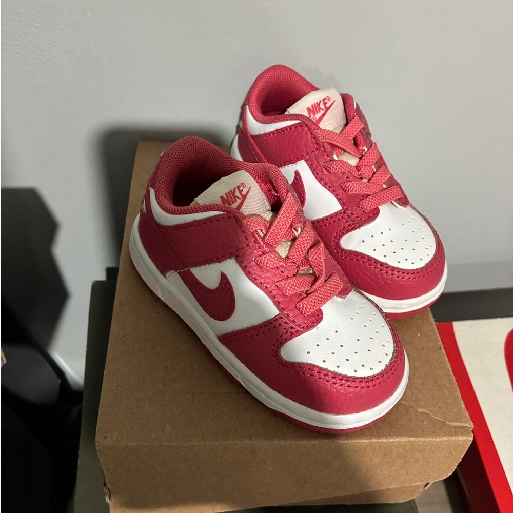 Nike Kids Sneakers in Red and White